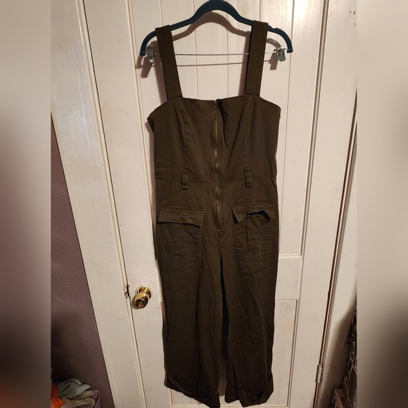 Olive green The Vintage shop jumpsuit. Size L - Picture 1 of 4